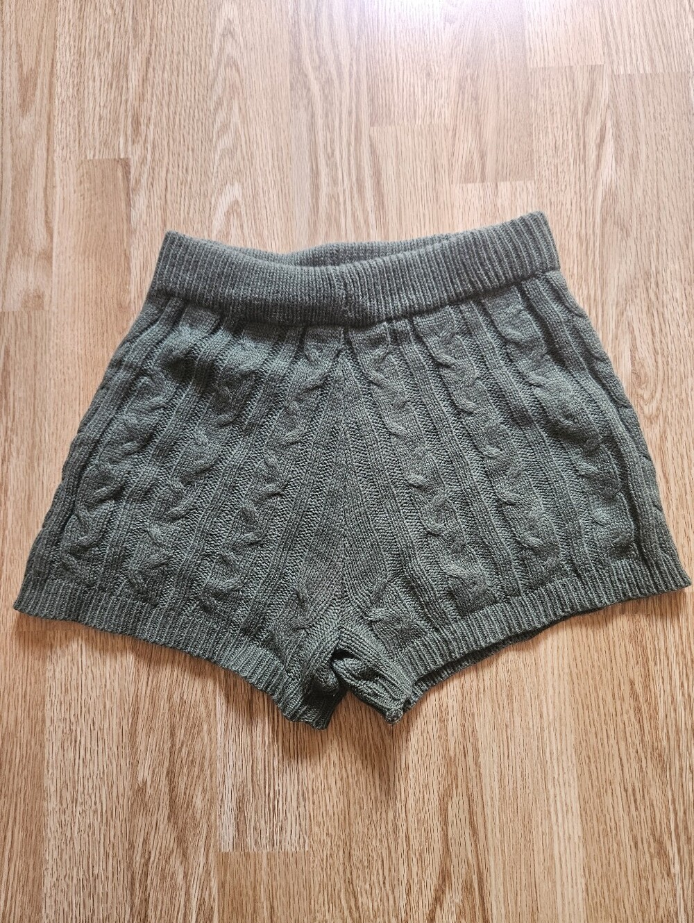 SHEIN Olive Cable Knit High Waist Shorts